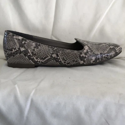 ANA slip On Flat - Image 1 of 4