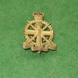 ARMY APPRENTICES SCHOOL QC BRASS CAP BADGE - Picture 1 of 3