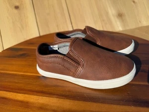 Carter's Boys Brown Faux Leather Slip On Loafers Kid's Youth Size 12 Dress Shoes - Picture 1 of 10