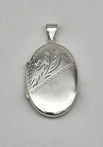 Vintage Sterling Silver Oval Floral Scroll Etched Photo Locket Pendant - 10.3g - Picture 1 of 5