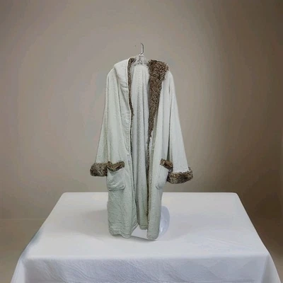 Pottery Barn Womens White Tie Robe With Faux Fur And Hood 1107-46 - Image 1 of 3