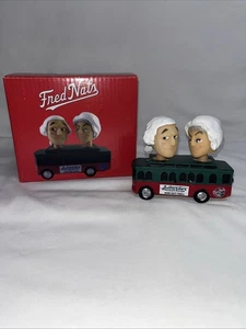 Carro trolley Fredericksburg Nats SGA 2021 George & Martha Washington Bobbleheads - Imagen 1 de 10