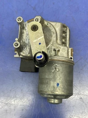 2022 - 2024 JEEP WAGONEER WS OEM FRONT WINDSHIELD WIPER MOTOR 68446871AA - Image 1 of 4