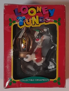 Sylvester and Tweety Bird Warner Bros Looney Tunes Christmas Tree Ornament 1995 - Picture 1 of 2