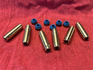 BMW K75 BRONZE VALVE GUIDES WITH VITON SEALS - Picture 1 of 2