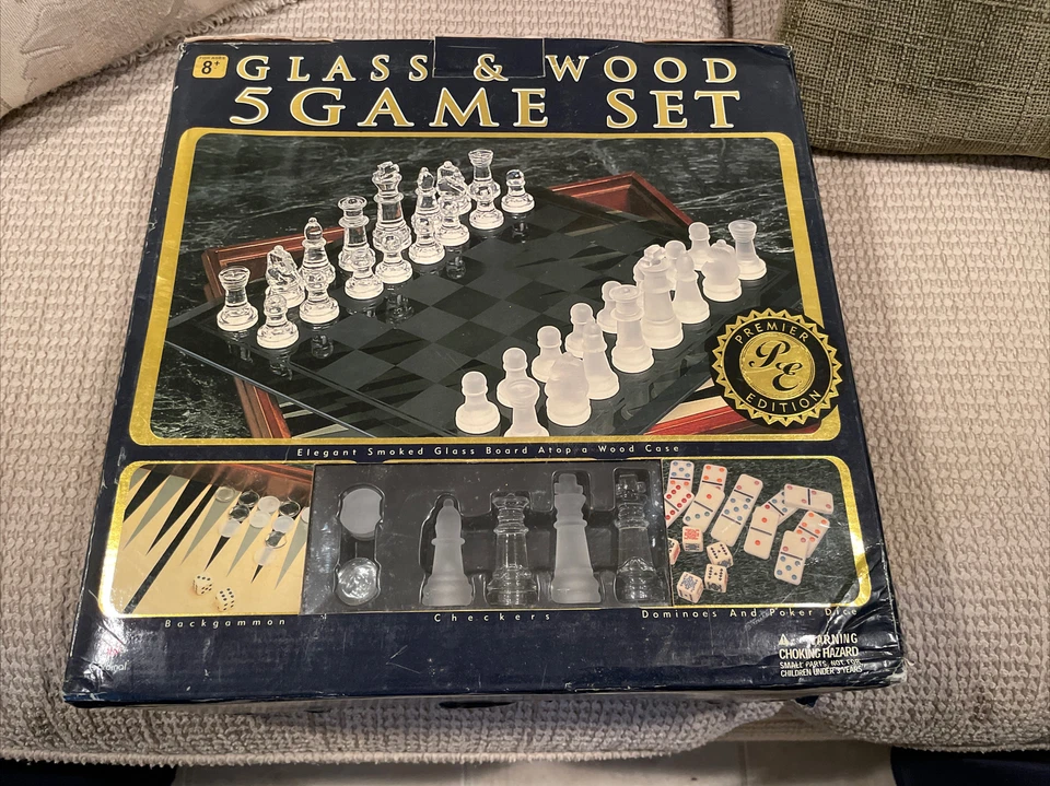 Elegante Juego de 5 Juego Cardenal de Vidrio y Madera - Ajedrez Backgammon Damas Dominó Foto 1 de 4