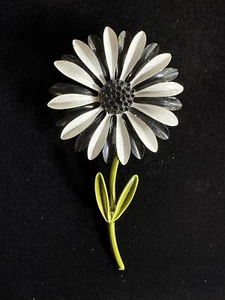Vintage  Large Enamel White Black Flower Daisy Brooch Unbranded 3-D Chunky 3” - Picture 1 of 5