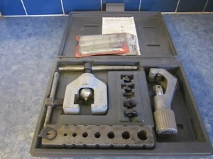 RIDGID 345 Manual Flaring Toolkit with Case, & Ridgid 570 Swaging Tool Set - Picture 1 of 8