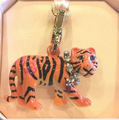Nuevo sin etiquetas Juicy Couture Tiger Charm 2010 YJRU3807 Foto 1 de 4
