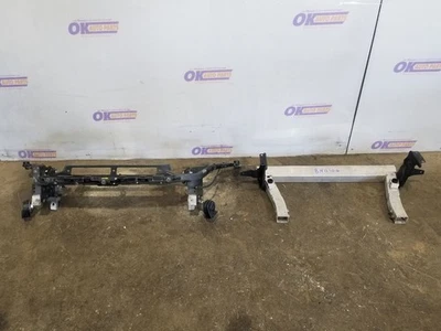 19 2019 MASERATI LEVANTE 3.0L OEM RADIATOR CORE SUPPORT  - Imagem 1 de 4