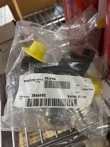 OEM VOLVO AC HEATER VALVE 3946692 - Picture 1 of 4