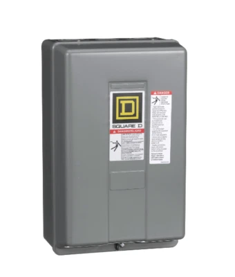 NEW SQUARE D 8903SPG3V02 60AMP 4 Pole LIGHTING CONTACTOR IN ENCLOSURE 110/120V - Image 1 of 2