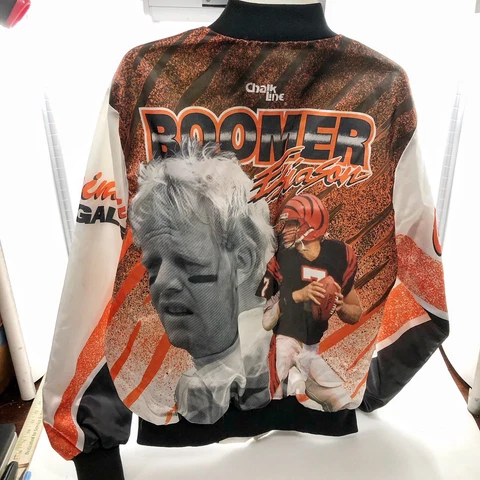 Boomer Esiason Cincinnati Bengals Chalk Line Fanimation Jacket size L Cover