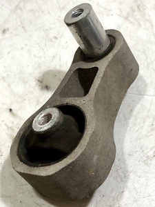 SOPORTE SOPORTE MONTAJE MOTOR GASOLINA FORD FIESTA 2017 MK7 1.25/2008-17 - Imagen 1 de 5