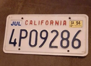 Vintage 1990er California Nummernschild mit Juli 94 Aufklebern - Bild 1 von 1