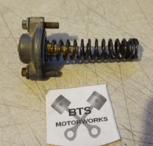 Válvula de escape inferior KTM 300 EXC 2004 resorte y cubierta 54837075100, 54837075000 - Imagen 1 de 4