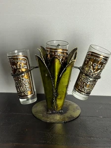 Metal art  Tequila Plant with shot glasses embossed Tin 4", PRE-OWNED - Picture 1 of 9