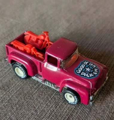 Hot Wheels Malasia Good 'Ol Pick-Um-Up Ford Truck & Goodyear Tires Bikes Foto 1 de 4