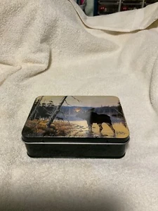 NORTH AMERICAN HUNTING CLUB SIGNATURE SERIES KNIFE MOOSE FAMILY UP NORTH IN TIN - Picture 1 of 9