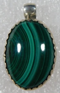 NATIVE AMERICAN P STERLING MALACHITE HANDMADE Vintage PENDANT Estate - Picture 1 of 3