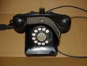 BELL SYSTEM MODEL 302 DESK PHONE, WITH SHOULDER REST, GOOD CONDITION - Picture 1 of 8