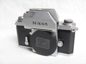 Nikon F Silver SLR Film Camera Perfectly Working Excellent Photomic + Boby Cap - Foto 1 di 15