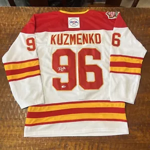 Maglia Andrei Kuzmenko firmata Calgary Flames PSA DNA autografata - Foto 1 di 6