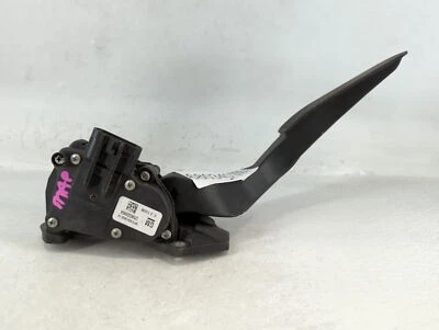 Chevrolet Silverado 1500 2008 acelerador de acelerador pedal de gasolina UBBNU Foto 1 de 4