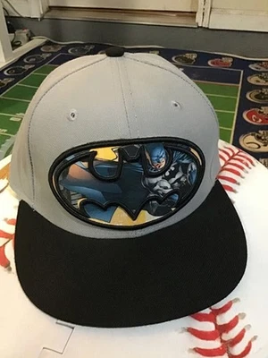 Batman Official Sub Action Print Logo Fitted Gray/Black Flat Bill Hat Cap size 7 - Изображение 1 из 2