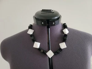 Vintage Modernist MCM Lucite Geometric Black White Bead Necklace Estate Jewelry - Picture 1 of 6