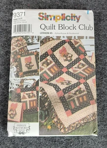 Simplicity #9371 SCHOOLHOUSE & SUNBONNET Quilt Block Club Lesson #5 UNCUT/FF - Picture 1 of 2