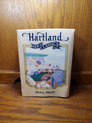 2002 HARTLAND NEW CLASSICS COOPERSTOWN COLLECTION YANKEES MICKEY MANTLE FIGURINE Cover