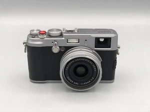 Fujifilm FinePix X100 23mm f/2, Fuji X X-100, #604-1, - GUT - - Bild 1 von 10