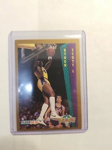 1992-93 Fleer Los Angeles Lakers Basketball Card #284 Byron Scott  - Picture 1 of 2