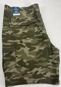 GEORGE 42 Green Camouflage Flat Front Cargo Shorts - Picture 1 of 7