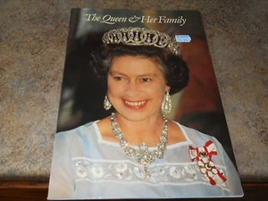 The Queen & Her Family - Pitkin Pictorials - 1983 - Set of 3 Books - Imagen 1 de 3