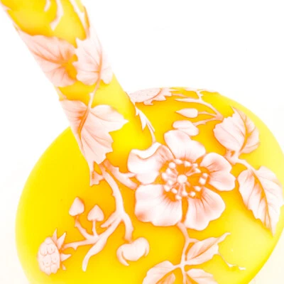 Florero pequeño Thomas Webb & Sons tricolor de vidrio camafeo inglés siglo XIX Foto 1 de 4