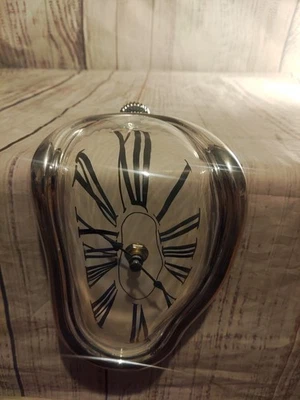 Melting Clock - Image 1 of 4