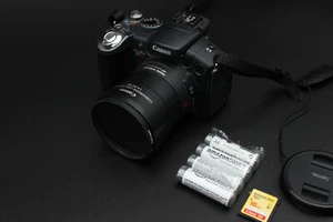 Canon PowerShot S5 IS 8,0 megapixel fotocamera digitale con kit obiettivo Canon LA-DC58E - Foto 1 di 9