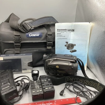 Panasonic ZOOM PV-21 Palmcorder VHSC Video Camera Charger FLASH, Manual, Bag 74 - Image 1 of 4