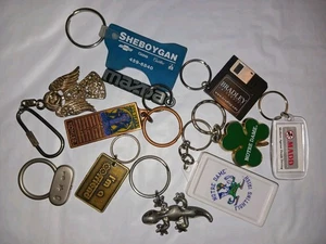 Lotto portachiavi calcio Notre Dame college Mazda Angel Lizard Kohler floppy disc - Foto 1 di 2