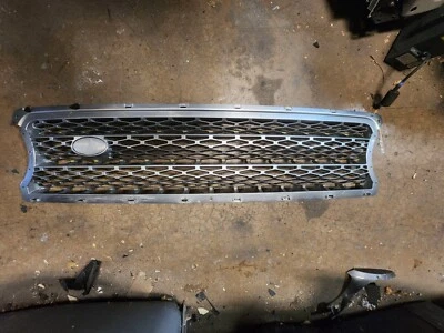 2003 2004 LAND ROVER RANGE ROVER GRILLE - Image 1 of 3
