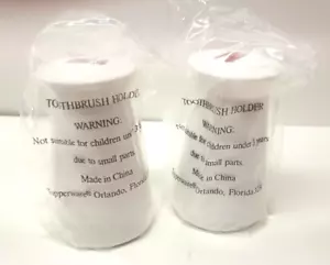 2 soportes para cepillos de dientes blancos Tupperware vintage nuevos sellados con fondo ponderado - Imagen 1 de 11