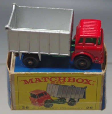 MATCHBOX #26 G.M.C. TIPPER TRUCK WITH BOX VINTAGE MADE ENGLAND VG - Image 1 of 4