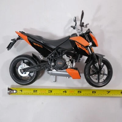 Maisto KTM 690 Duke Naranja - Modelo Réplica Diecast Motocicleta Negro Foto 1 de 4