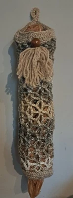 Soporte para bolsas de plástico de ganchillo - Organizador de cocina boho, dispensador de bolsas de supermercado Foto 1 de 2