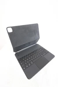 Apple Magic Keyboard ipad pro 12.9 (3rd & 4th generation) A1998 QWERTZ v Händler - Bild 1 von 9