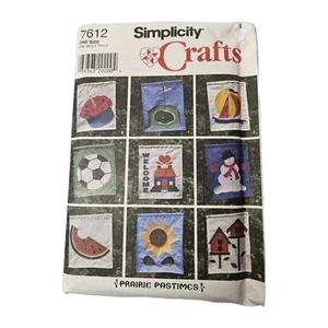 Simplicity Crafts Sewing Pattern Vintage 7612 Outdoor Lawn Flags Prairie - Picture 1 of 2