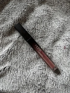 Huda Beauty Demi Matte Liquid Lipstick - Picture 1 of 5
