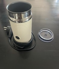 NESPRESSO Aeroccino 3, Montalatte elettrico per cappuccino, 3 funzioni